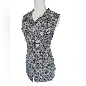 Notations 2X Black and White Geometric Print Collared Sleeveless Blouse